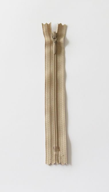 Hovedbilde YKK 4MM SPIRAL, FAST F. BEIGE 15 CM