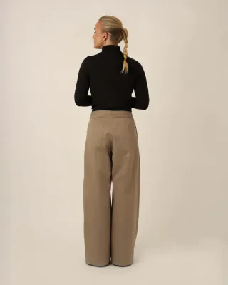 Bermuda Pants - Wardrobe by Me