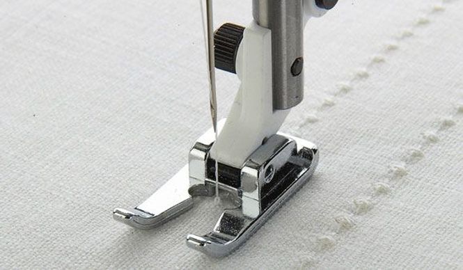 Hovedbilde (3H15) Husqvarna knutesømsfot Candle wicking foot Gr 1,6,7