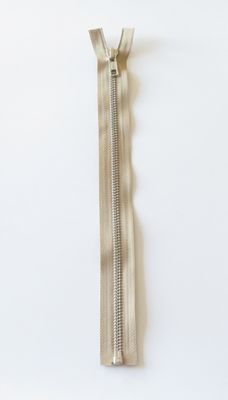 YKK 6MM ALUM. DELBAR F. BEIGE 4432-55-573 55CM