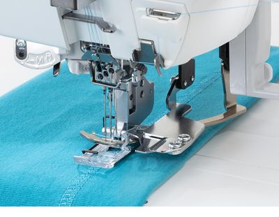 Janome Cover Pro 3000 Professional