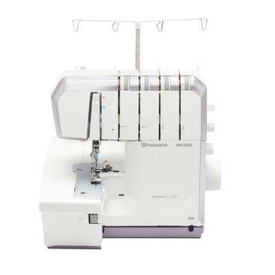August kampanje Husqvarna Amber S300 overlock