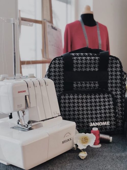 Hovedbilde Janome overlock bag Med skulderstropp (31B2)