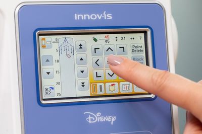 Brother Innov-is M380D Disney sy og broderi