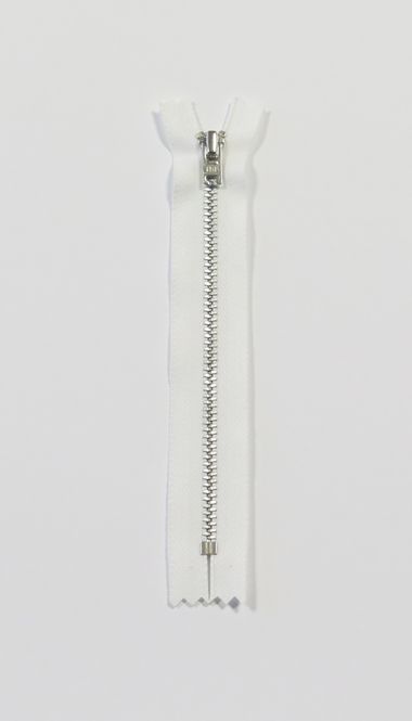 Hovedbilde Hvit - 4mm fast metall glidelås 18cm 4422-18-501