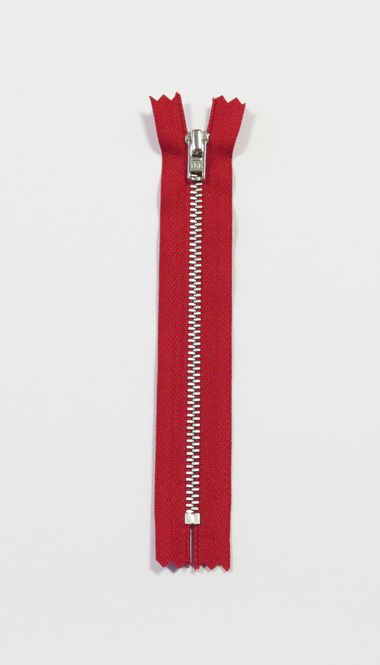 Hovedbilde Rød - 4mm fast metall glidelås 12cm